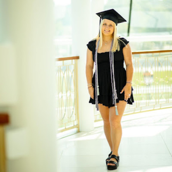 Meet your Posher, Ashley - Picture 1 of 1